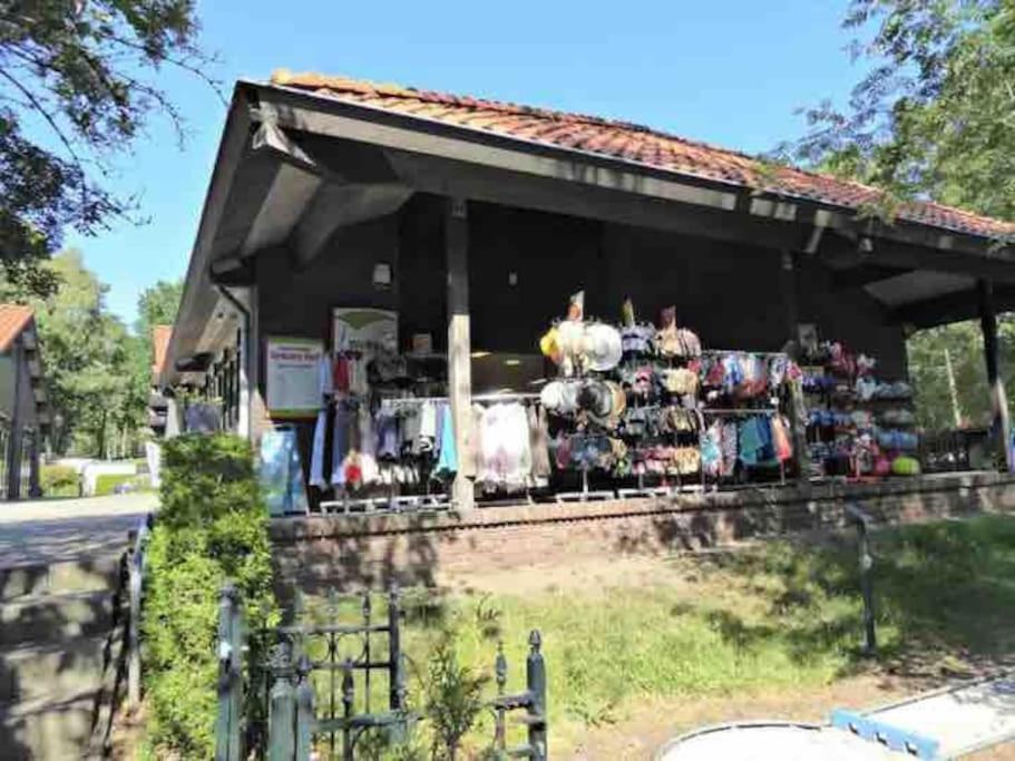 הונדרלו Chalet Toetje Op De Veluwe מראה חיצוני תמונה